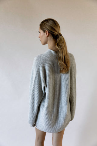 V-Sweater